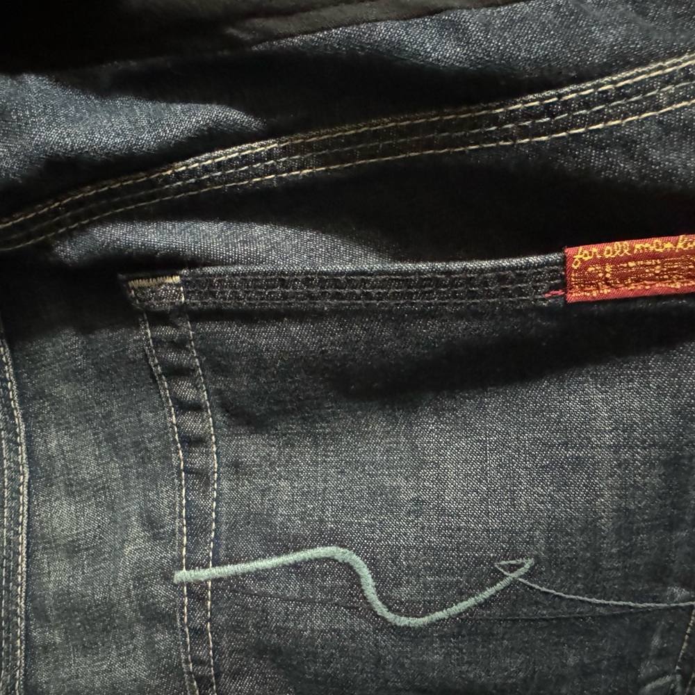 Maternity - 7 For All Mankind - A Pea in the Pod - The Over the Bump. - Picture 9 of 9